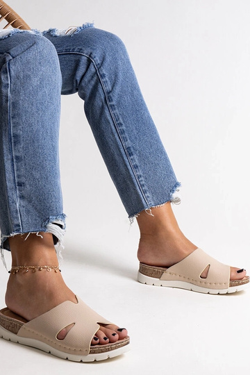 Infradito beige con sottopiede in pelle Masha