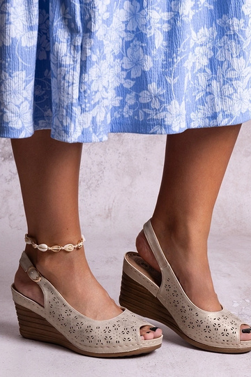 Sandali con zeppa beige Sakna