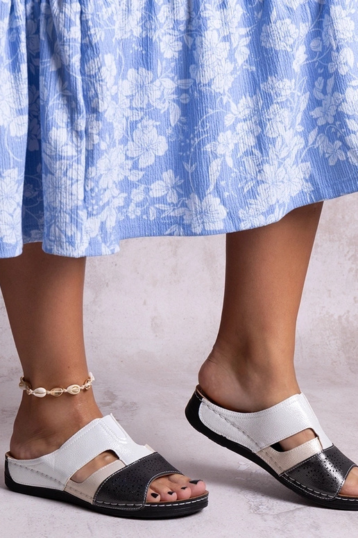 Infradito lucide nere e bianche Saminar