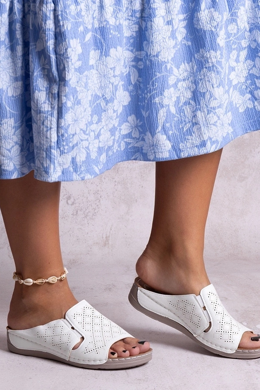 Infradito Marouna bianche traforate