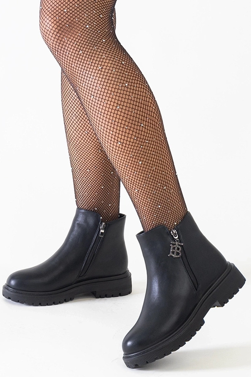 Stivaletti neri con pendente...