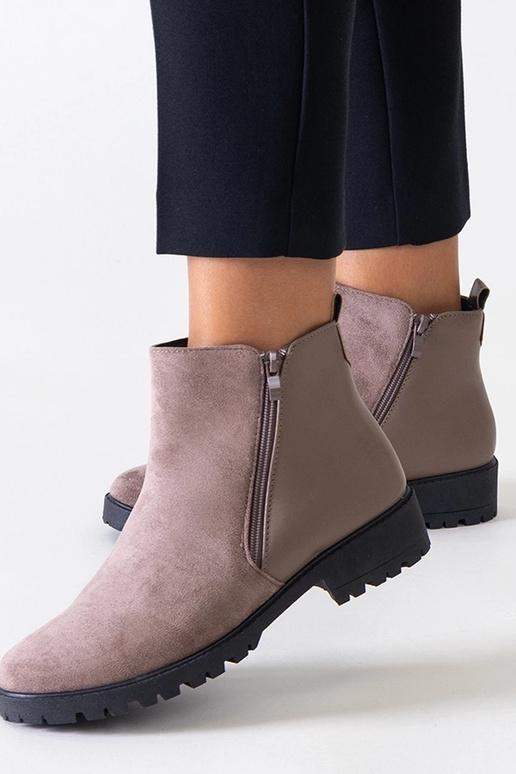 Stivali platform in scamosciato...