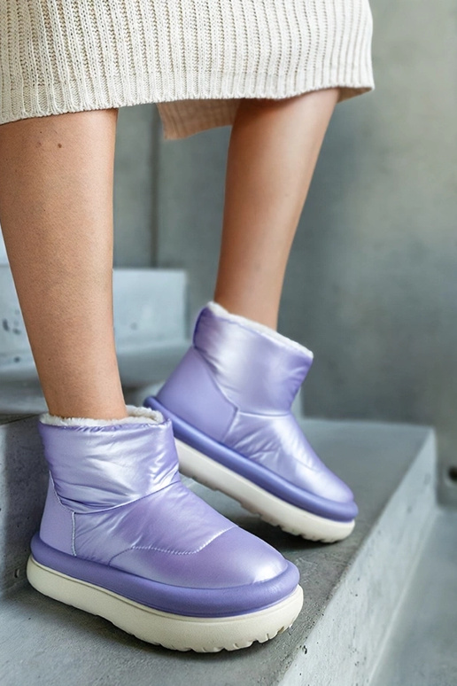 Stivali da neve caldi viola sulla...