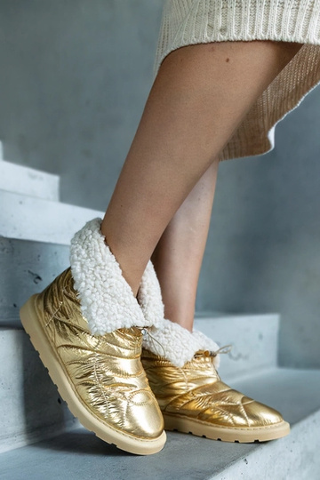 Scarponi dorati imbottiti... 2