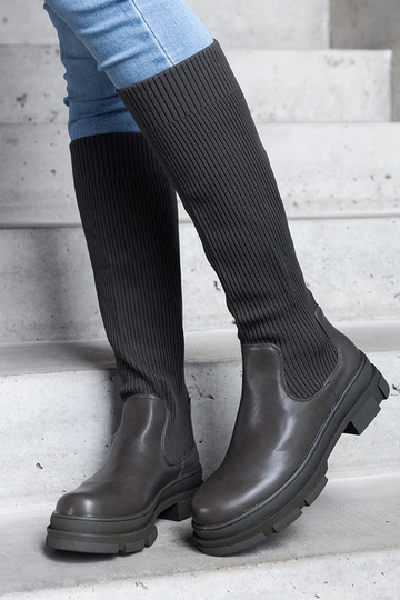 Stivali slip-on verdi con tomaia elastica su suola massiccia Elthea 2