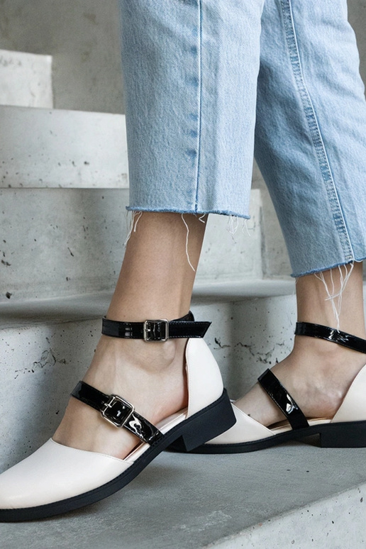 Ballerine beige con fibbia Josiane