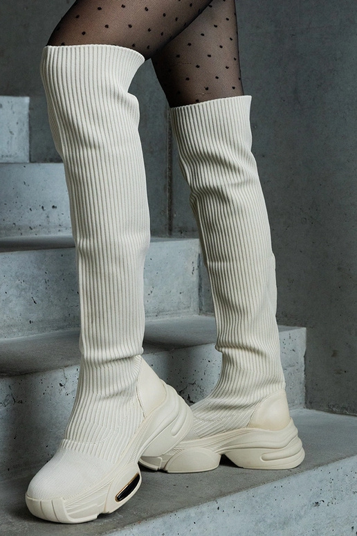 Stivali beige slip-on con tomaia...