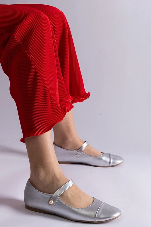 Ballerine con punta verniciata... Ballerine con punta verniciata...