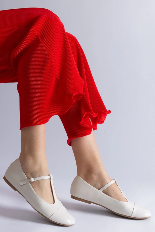 Ballerine Gloriana in vernice bianca... Ballerine Gloriana in vernice bianca...