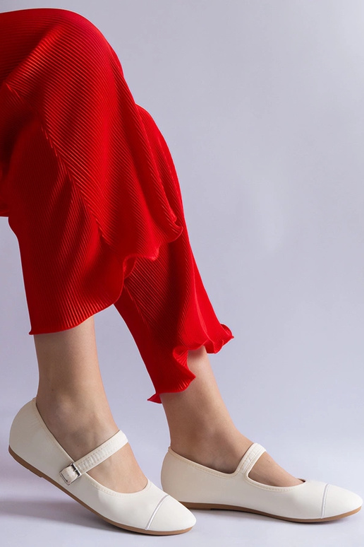 Ballerine bianche con finitura opaca...