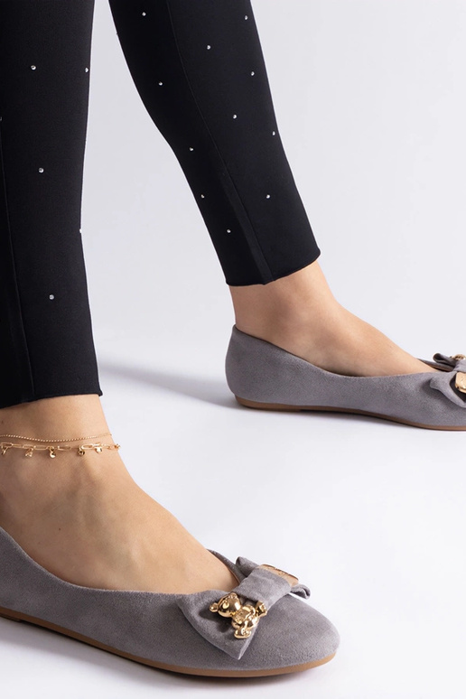 Ballerine grigie decorate con fiocco...