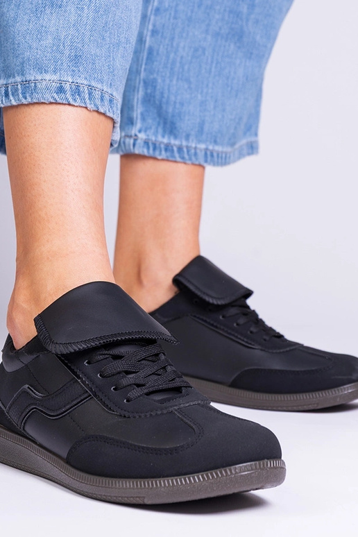 Scarpe sportive basse nere da donna...