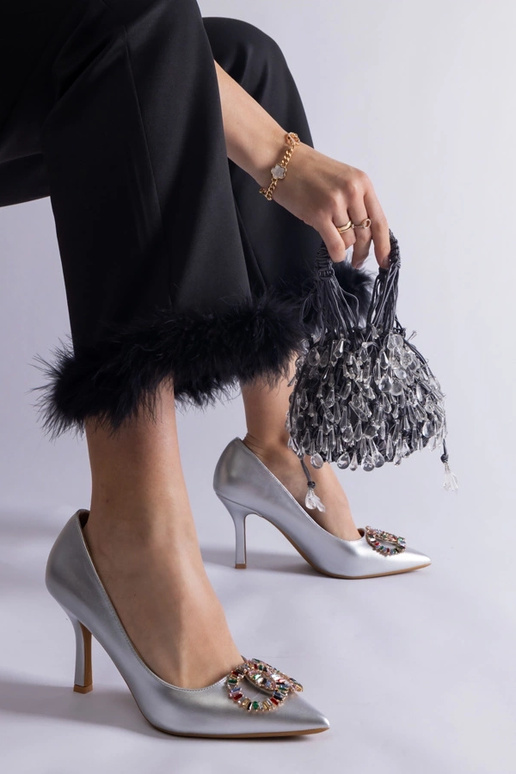 Tacco argentato decorato con zirconi...