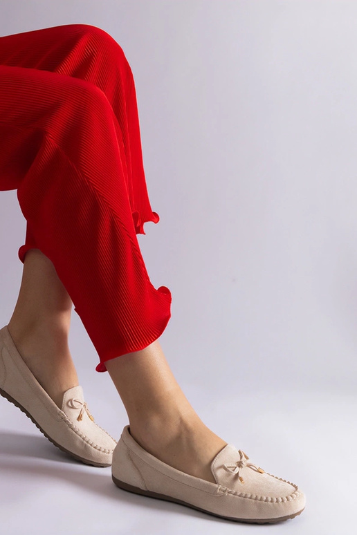 Mocassini in camoscio beige con...