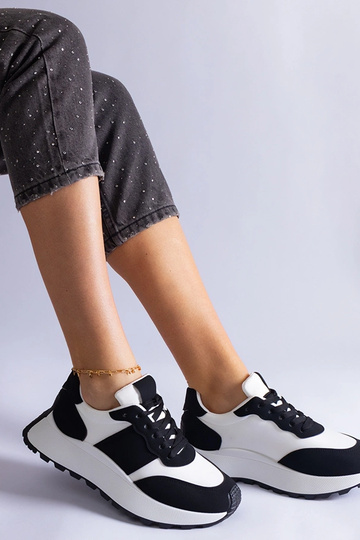 Sneakers con plateau... 2