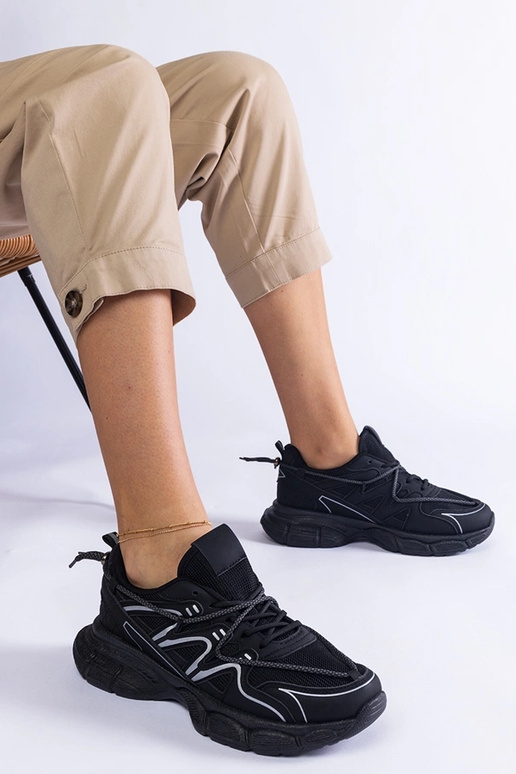 Sneakers da donna nere con suola...