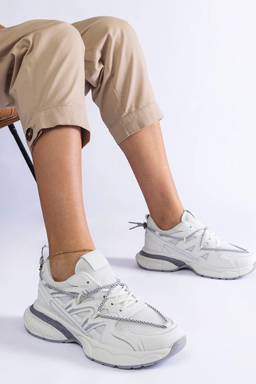 Sneakers da donna bianche con suola Colunga massiccia