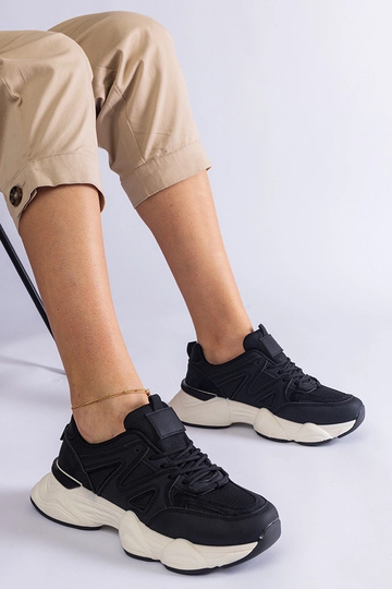 Sneakers sportive da donna...