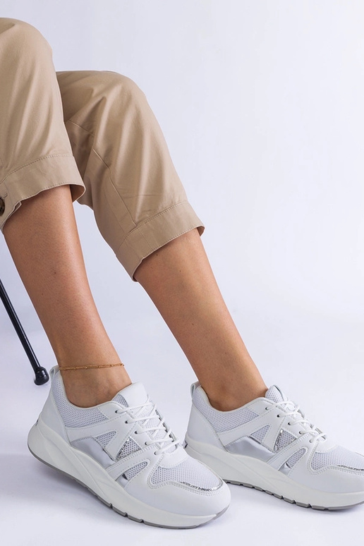 Sneakers bianche con suola spessa Sierra