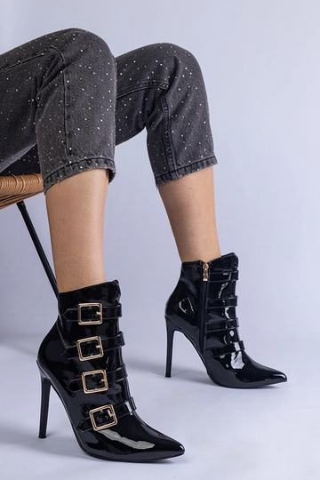 Stivaletti neri laccati con...