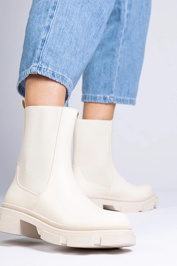 Stivaletti beige con... 2