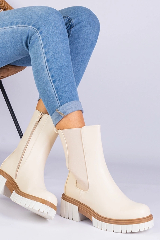 Stivaletti beige in similpelle Tantala