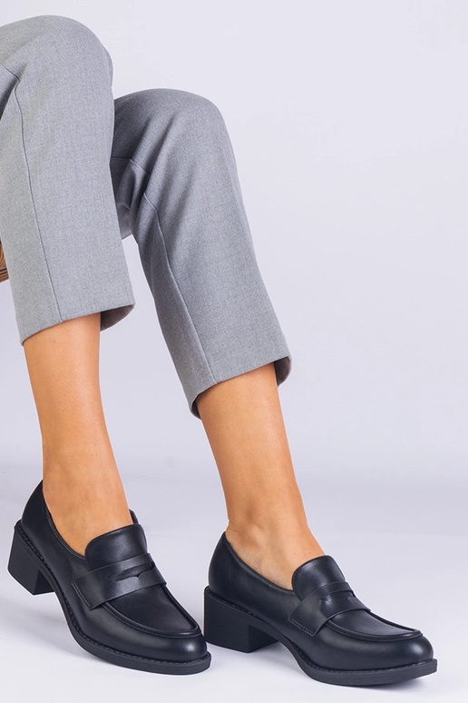 Scarpe basse da donna in ecopelle...