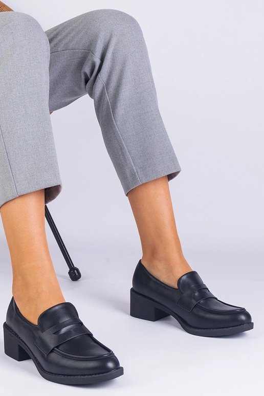 Scarpe basse da donna in ecopelle...