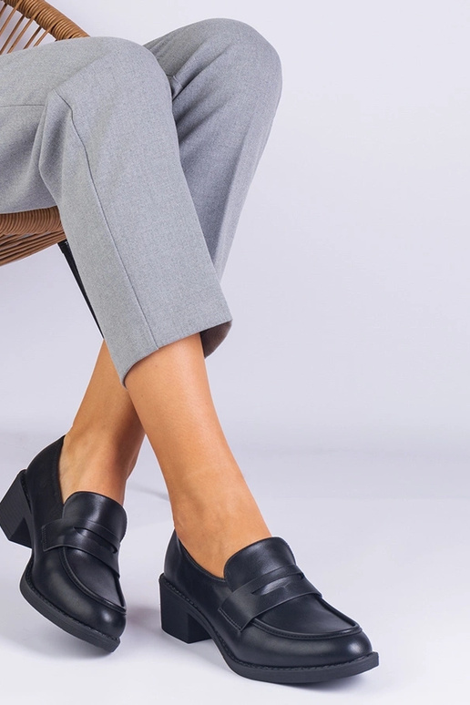 Scarpe basse da donna in ecopelle...