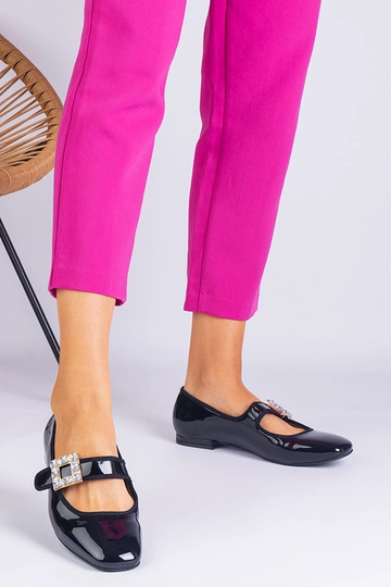 Ballerine in vernice nera decorate con fibbia Furseda 2