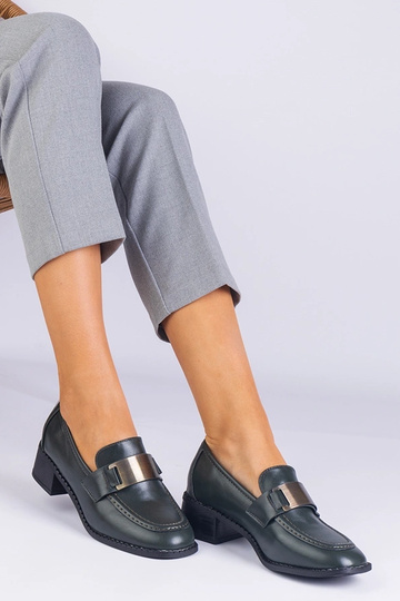 Scarpe da donna con tacco...
