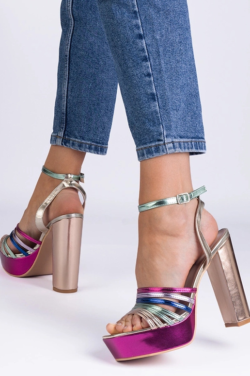 Sandali multicolori con tacco a...