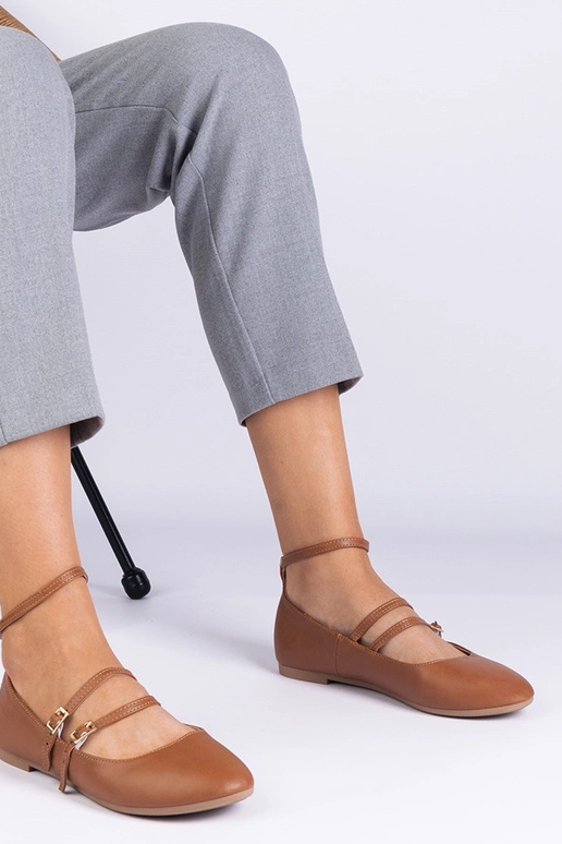 Ballerine in similpelle marrone con...