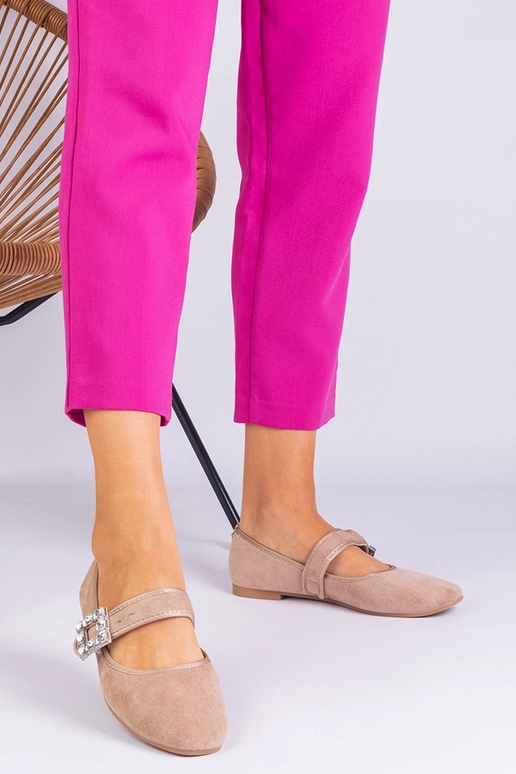 Ballerine beige decorate con fibbia...