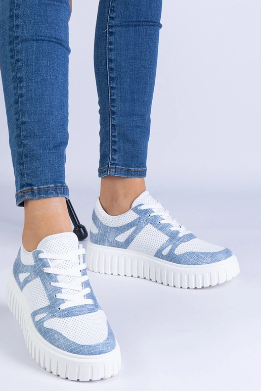 Sneakers blu traforate con suola...