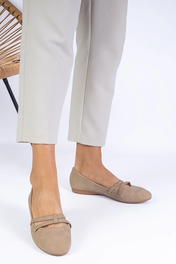 Ballerine beige da donna in ecopelle opaca Baronna 2