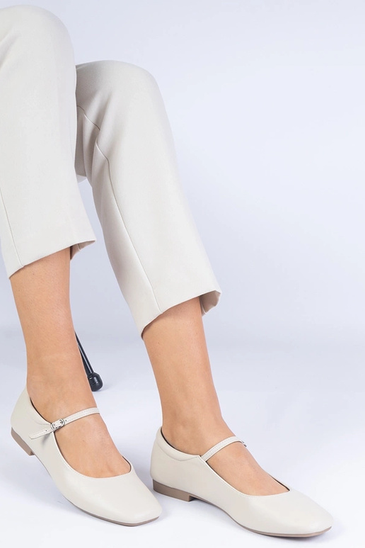 Ballerine classiche beige in ecopelle... Ballerine classiche beige in ecopelle...