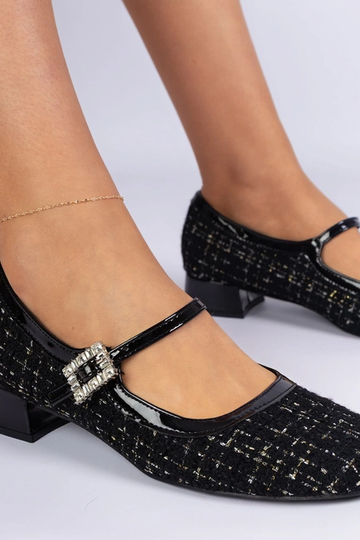 Décolleté neri con finitura in...