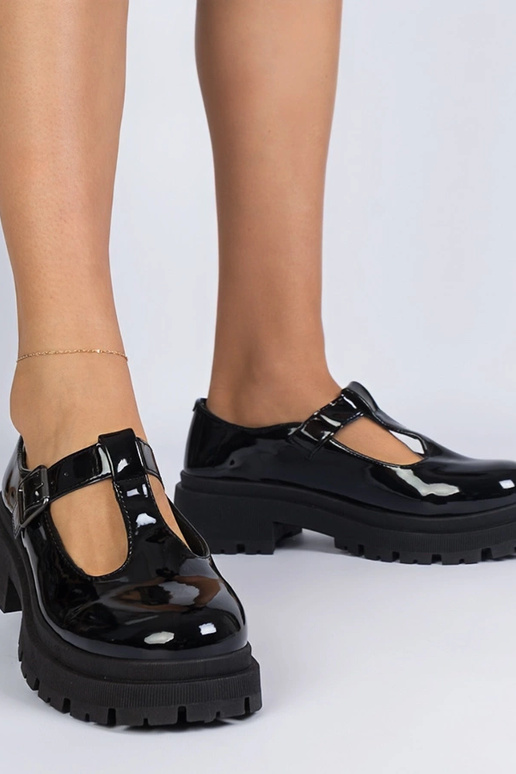 Scarpe basse nere con plateau...