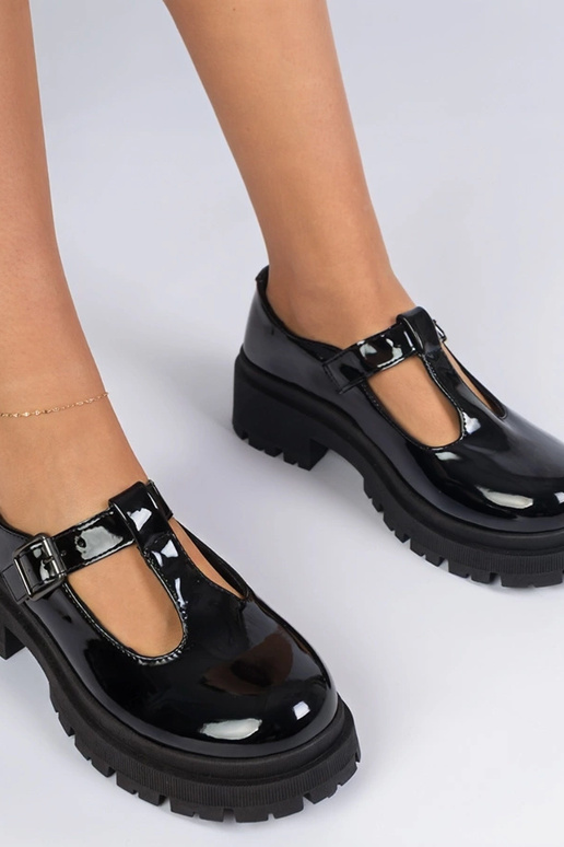 Scarpe basse nere con plateau...