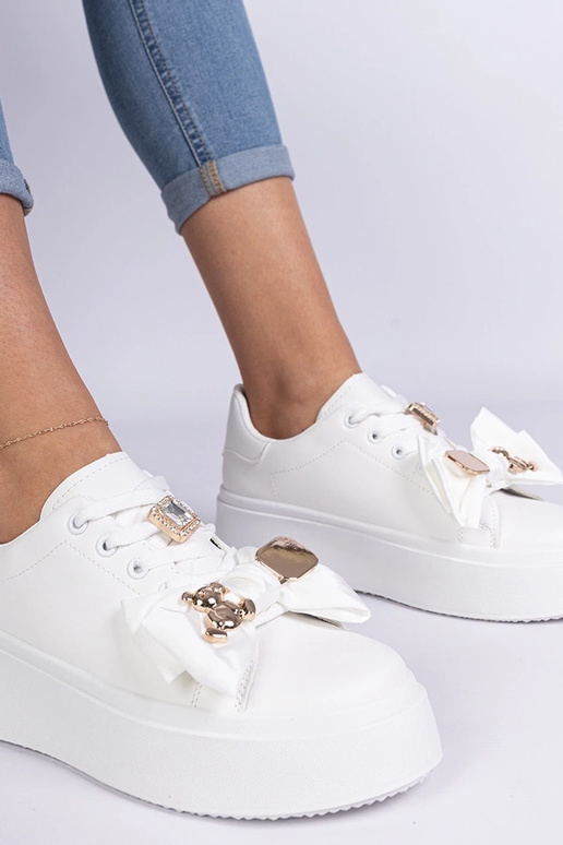 Sneakers bianchi da donna decorate...