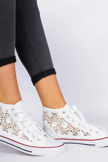Sneakers bianche da donna con design traforato Lesli