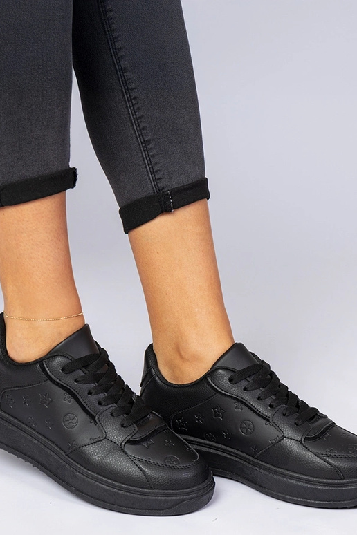 Scarpe sportive nere in similpelle...