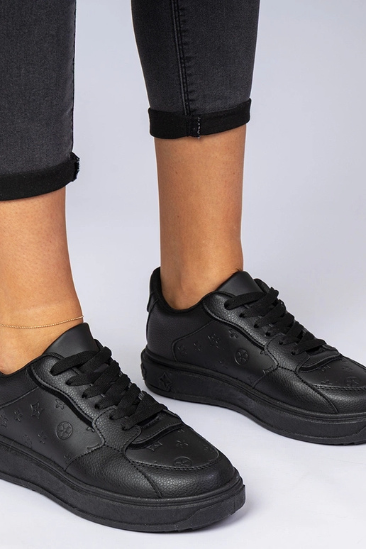 Scarpe sportive nere in similpelle...