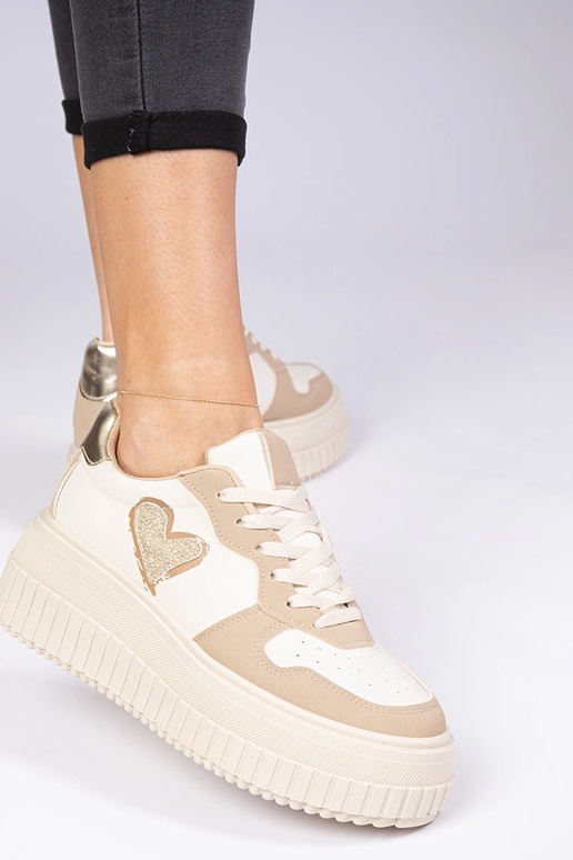 Sneakers donne marroni con cuore di...