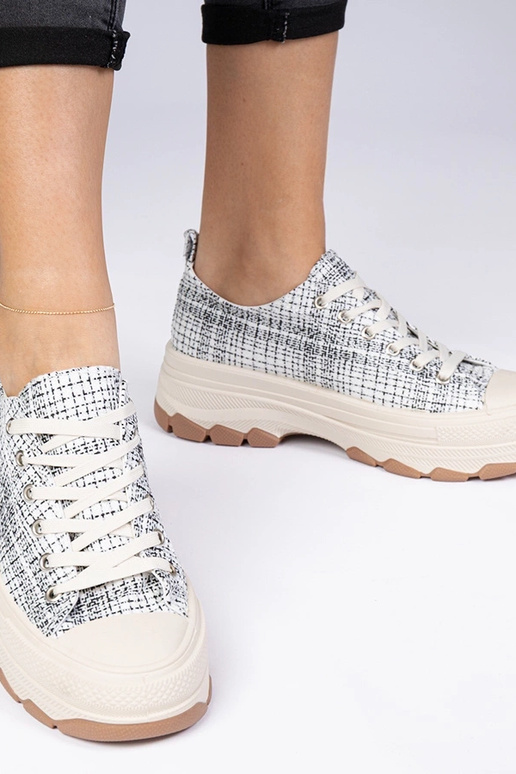 Scarpe da ginnastica bianche e nere...