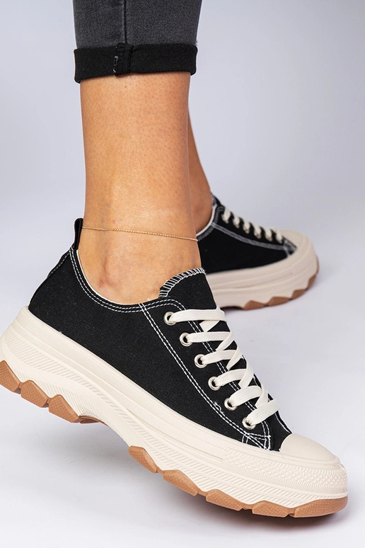 Scarpe da ginnastica nere con suola...