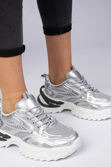 Sneakers sportive argento con suola massiccia Lirata 2