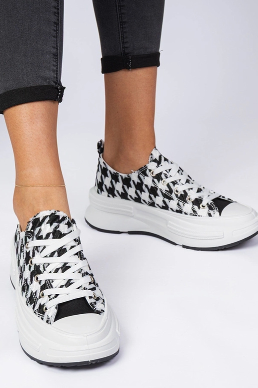 Scarpe da ginnastica bianche e nere...