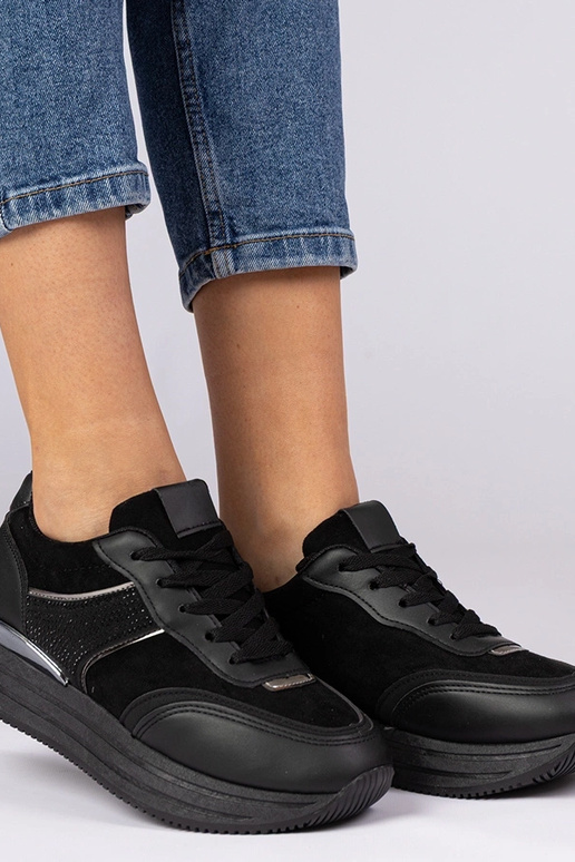 Sneakers femminili nere con zeppa e...